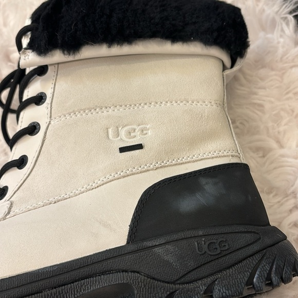 UGG Men's Butte Waterproof Leather Snow Boot, White/Black, Size 11 - Picture 8 of 9